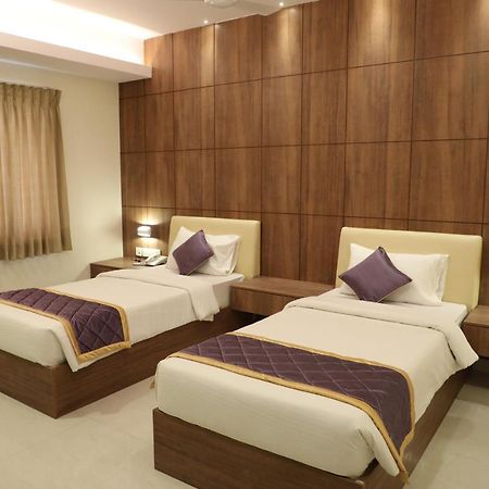 The Pommels Business Hotel Bangalore Exterior foto